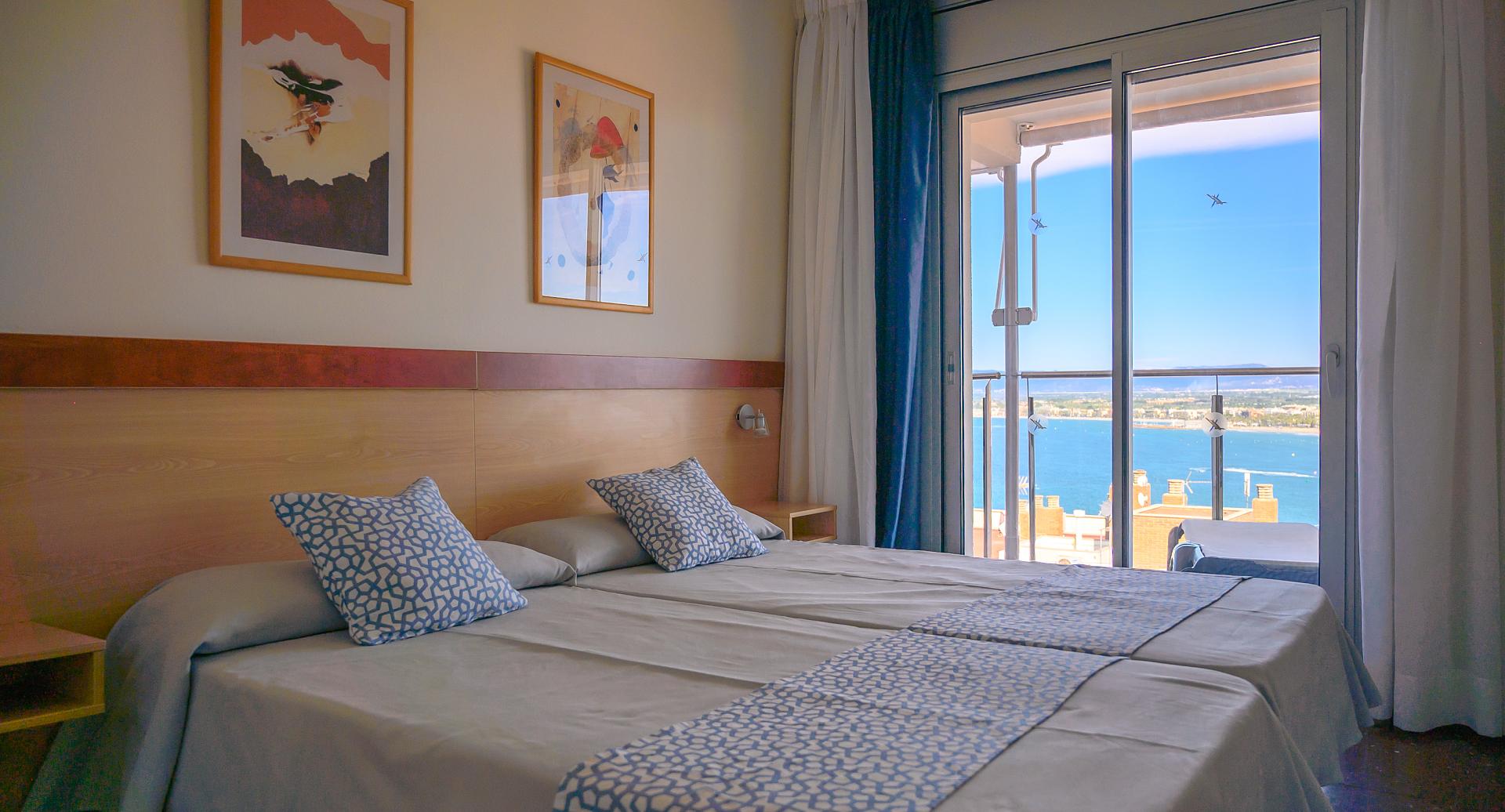 Appartement de deux chambres avec vue latérale sur la mer